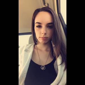 Meet your Posher, Alexis